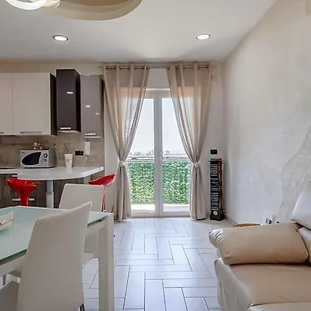 Apartment Suitehouse - With Jacuzzi & Comfort