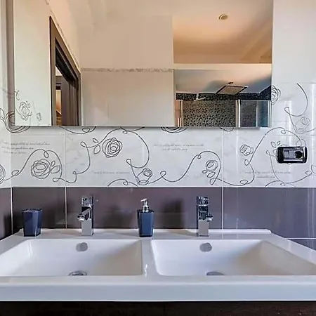 Suitehouse - With Jacuzzi & Comfort Appartement