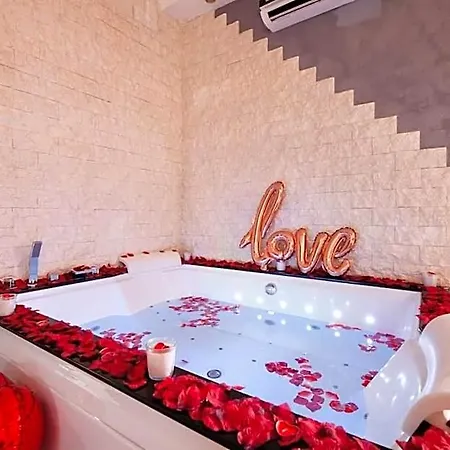 Appartement Suitehouse - With Jacuzzi & Comfort *